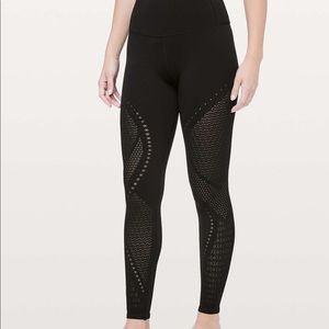 Lululemon Reveal Tight Mindful Motion 28”